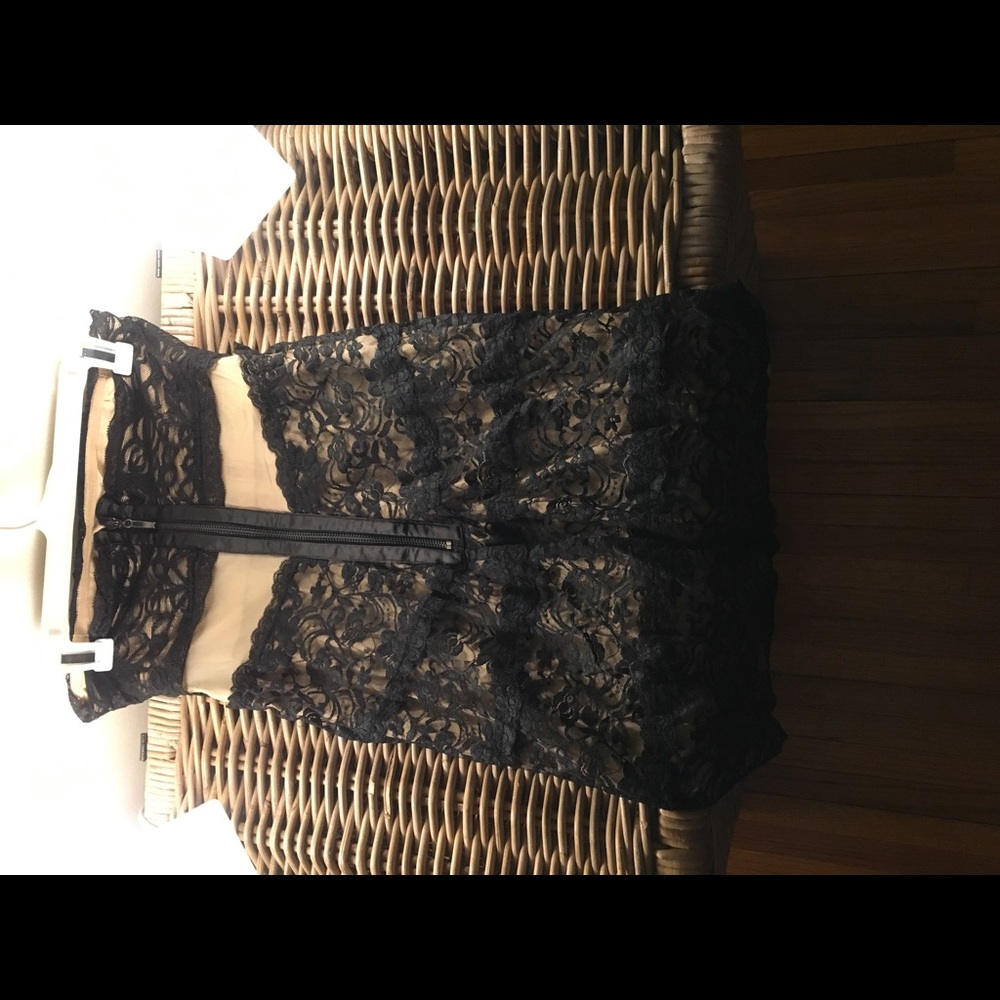 BEBE LACE DRESS - Picture 2 of 4